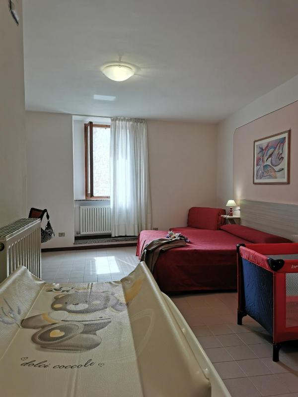 Quadruple Room image 4