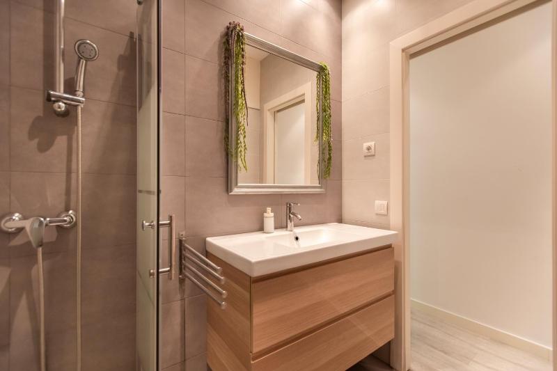 Pere Serafi 2 bedroom apartment - image 5