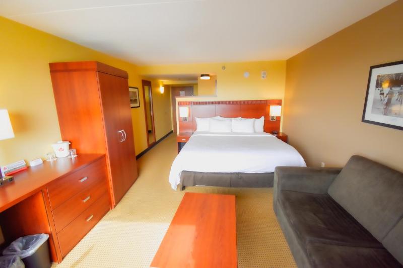 King Room image 2