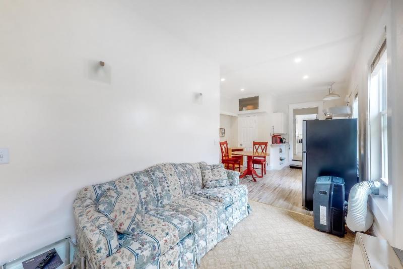 One Bedroom Apartment image 3