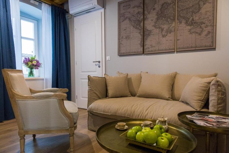 Deluxe Junior Suite image 4