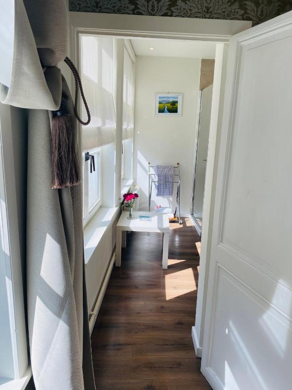 Standard Double Room image 2