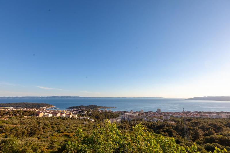 Idyllic villa Marieta with private pool unforgettable view and free parking - image 29