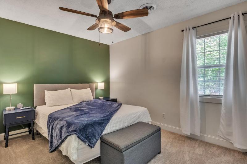 Three-Bedroom House image 3