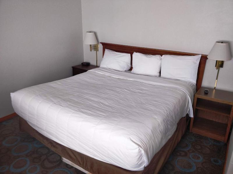 King Room image 2