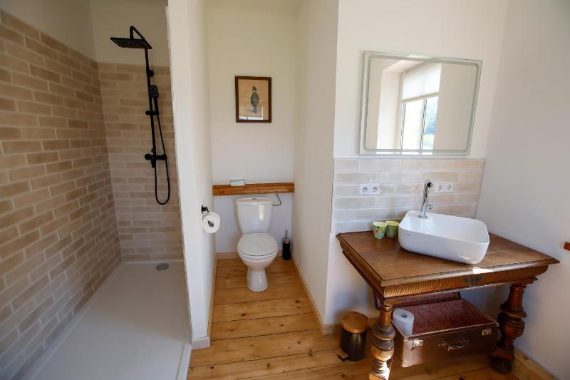 Twin Room with View image 2