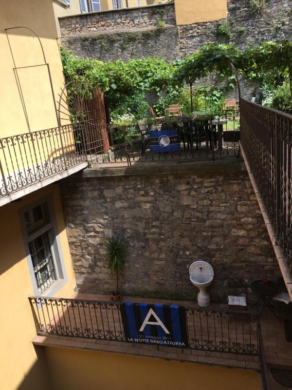 Apartment with Garden View image 4