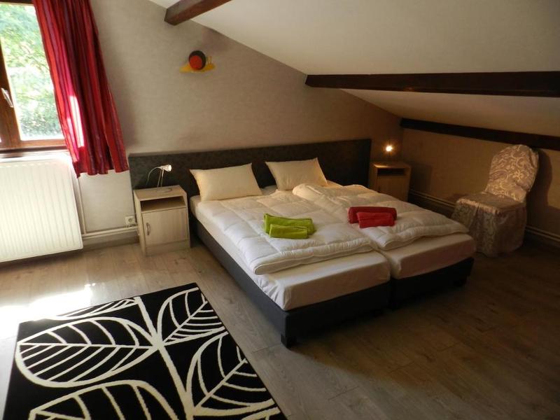 Three-Bedroom Cottage image 4