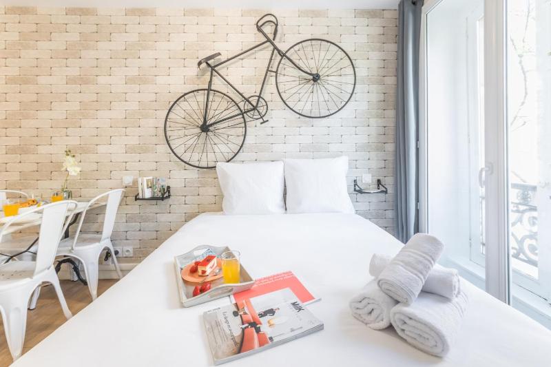 Two-Room Apartment image 1