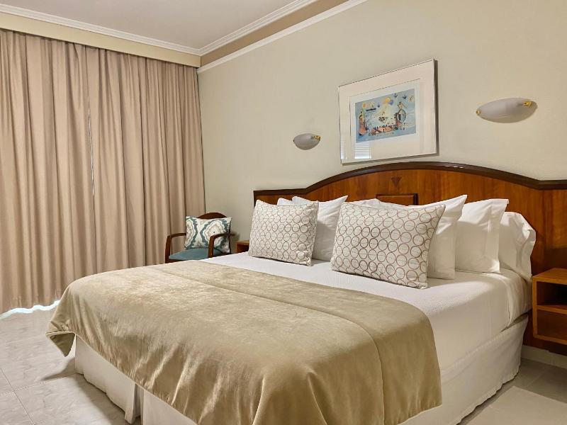 Twin Room with Spa Access image 1