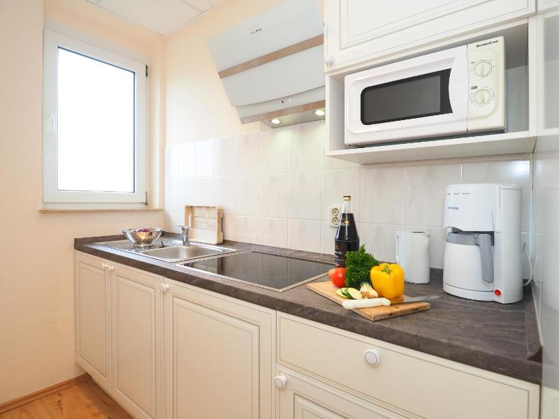 One-Bedroom Apartment (ST4) image 2