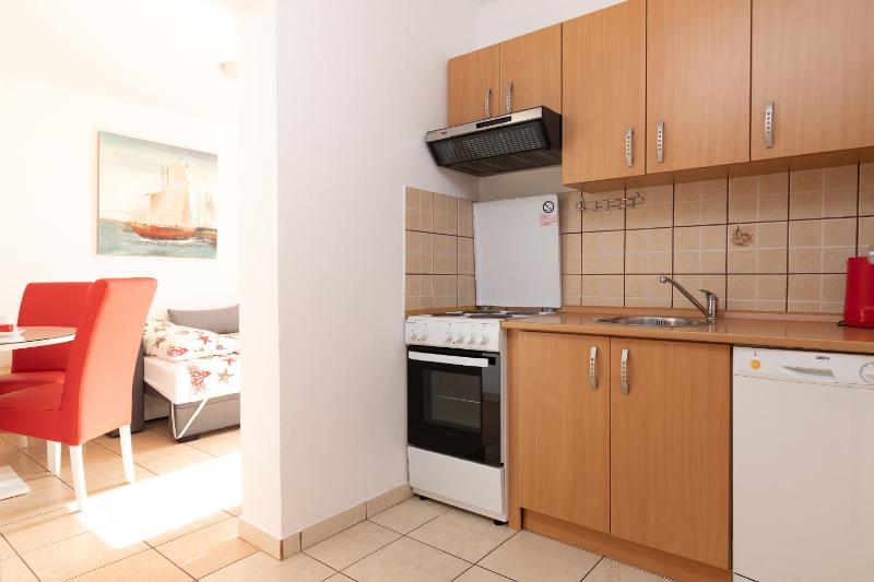 One-Bedroom Apartment image 2