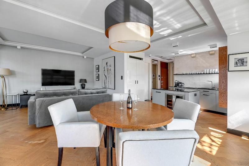 Premium Apartment with Sauna by Grand Apartments - image 15
