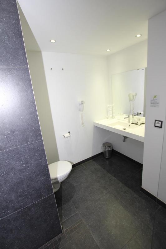 Double or Twin Room image 1