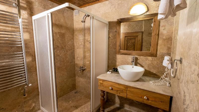 Premier Suite image 3