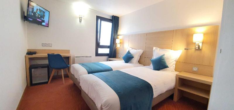 Twin Room image 1