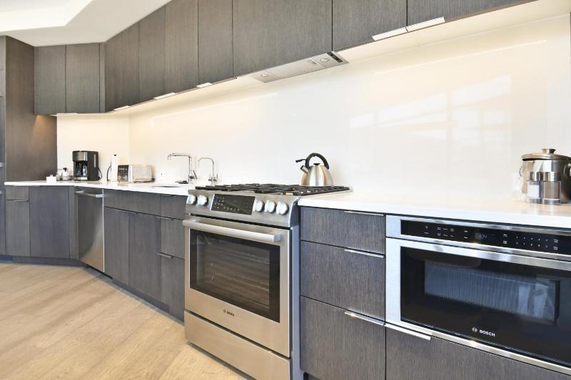 Luxury 2 BR in Canyons Village - Walk to Slopes - image 22