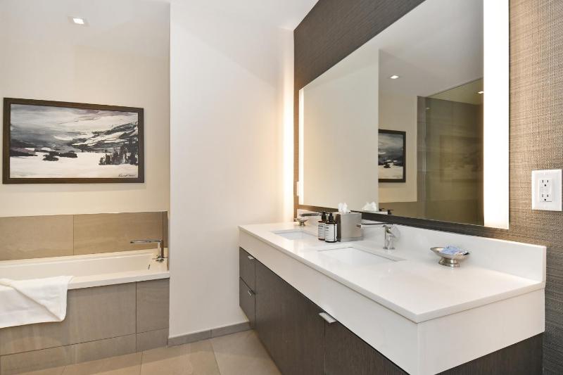Luxury 2 BR in Canyons Village - Walk to Slopes - image 4