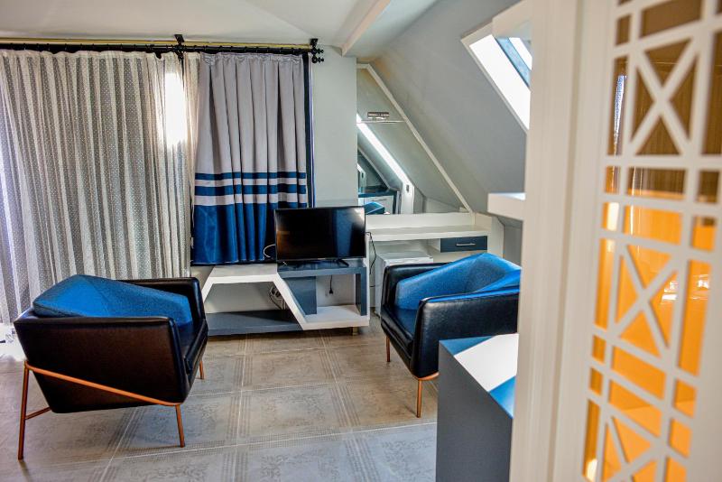 Deluxe Room image 4