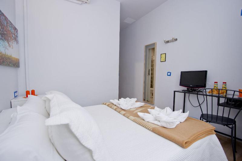 Barcelona City Hotel - image 5