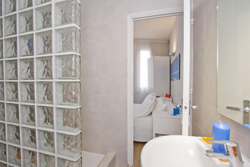 Barcelona City Hotel - image 4