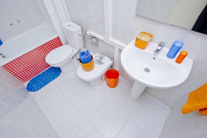 Standard Single Room image 4