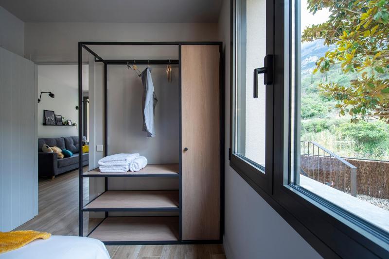 Apartment with Mountain View image 2