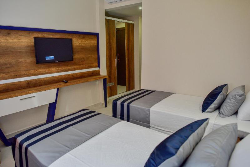 Double or Twin Room image 3