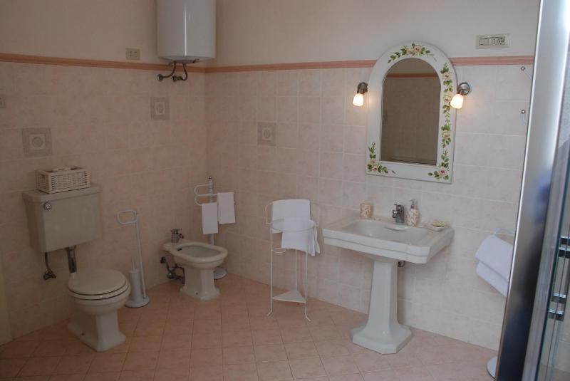 Triple Room image 3