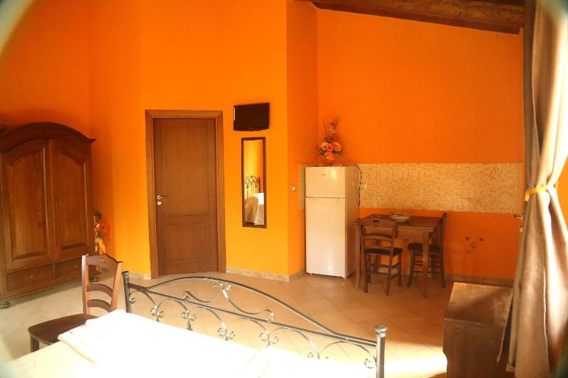 Triple Room with Garden View image 2