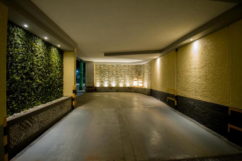 Hotel Catalina - image 35