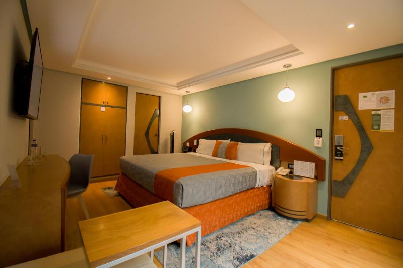 Hotel Catalina - image 41