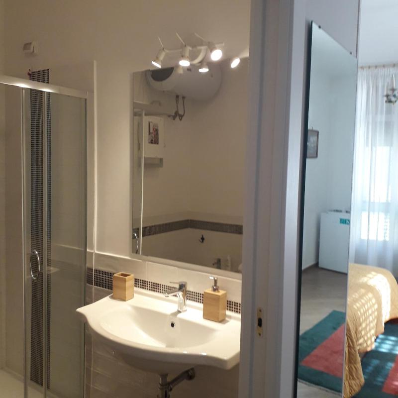 Standard Double Room image 4