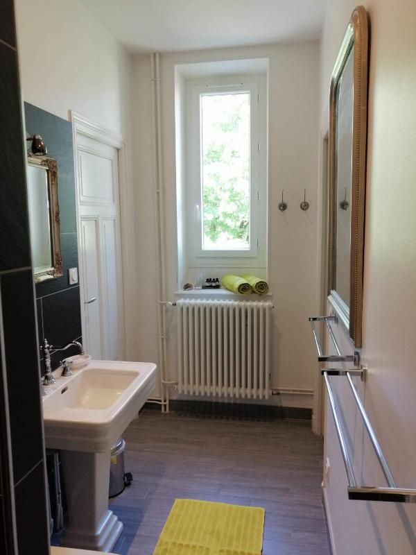 Two Connecting Double Rooms image 4