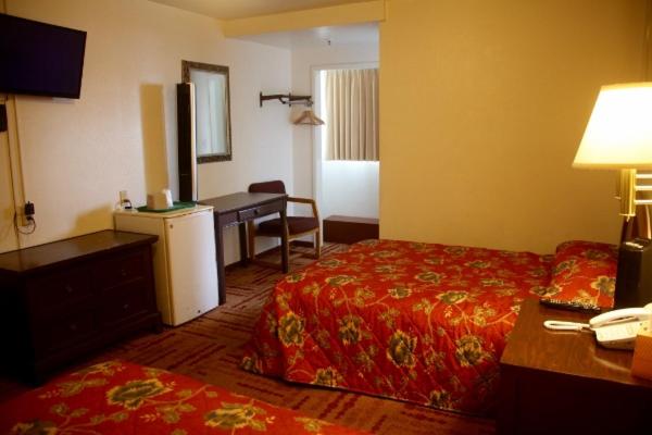 Standard Double Room with Fan image 2