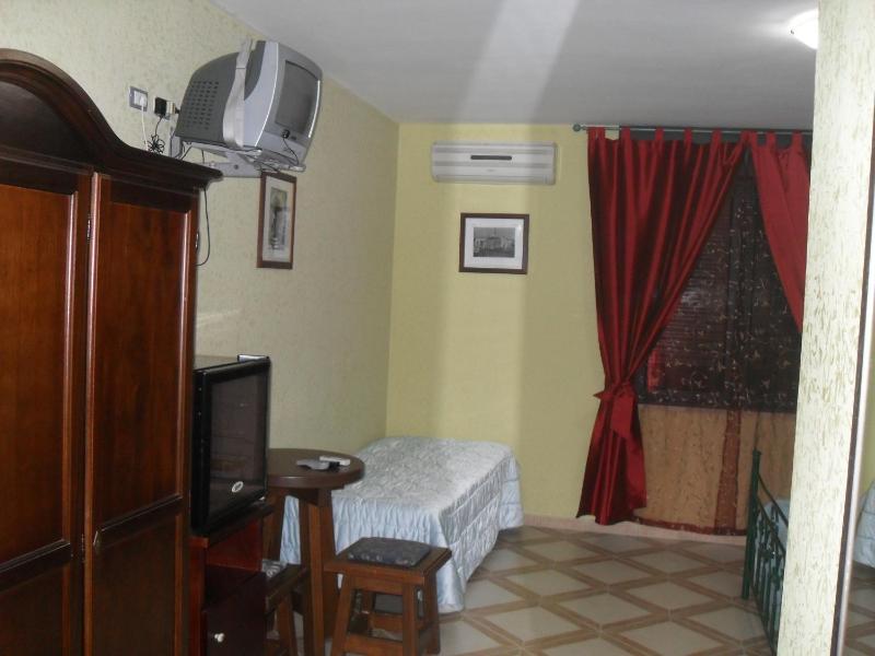 Family Room image 2