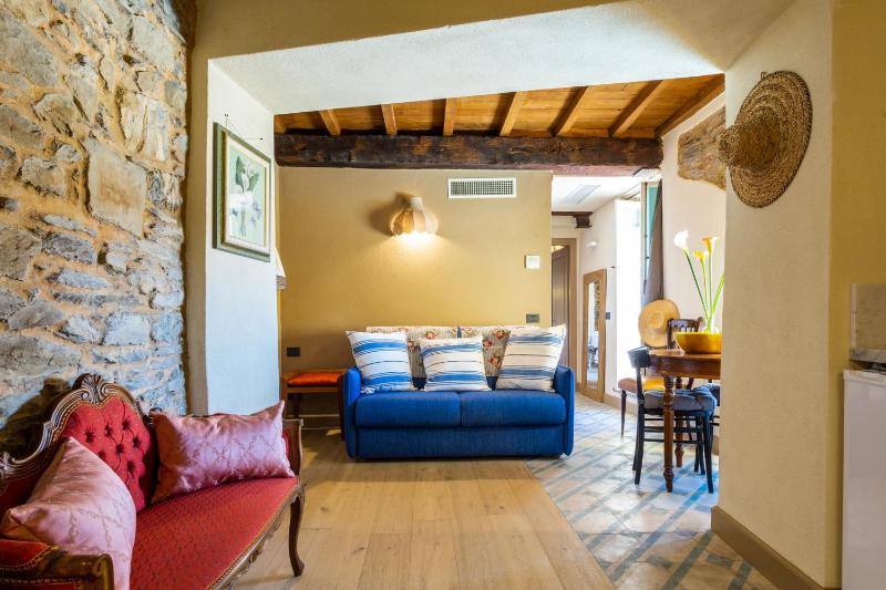 Junior Suite with Balcony image 2