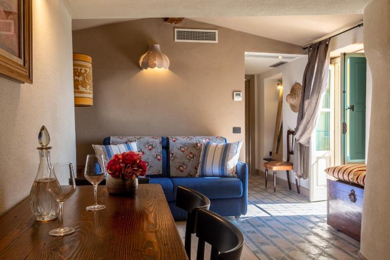 Junior Suite with Sea View image 4