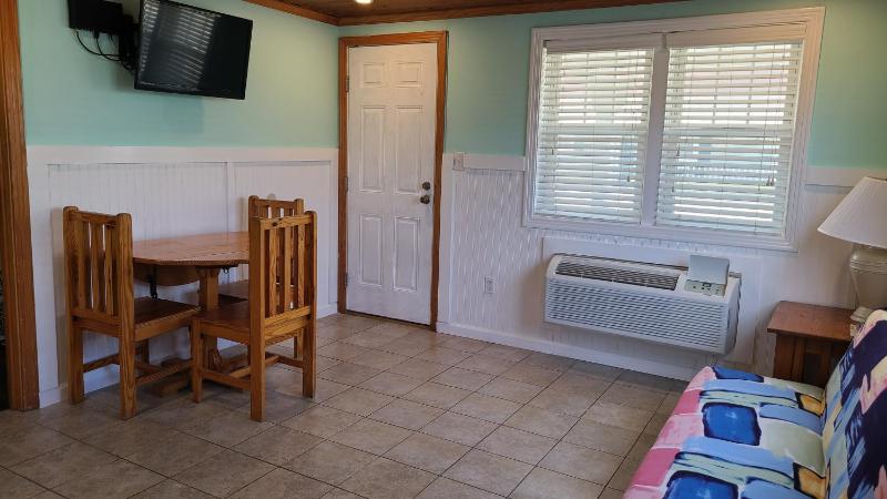 Driftin Sands Motel - image 5