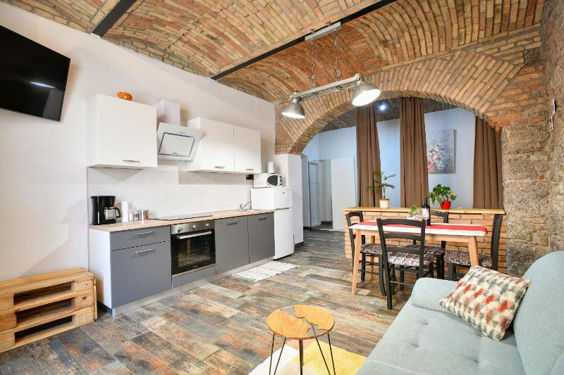 Apartment Rosenberger Opatija center with parking - image 30