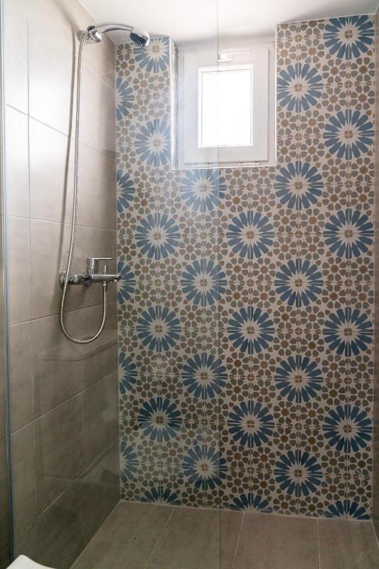 Single Room image 3