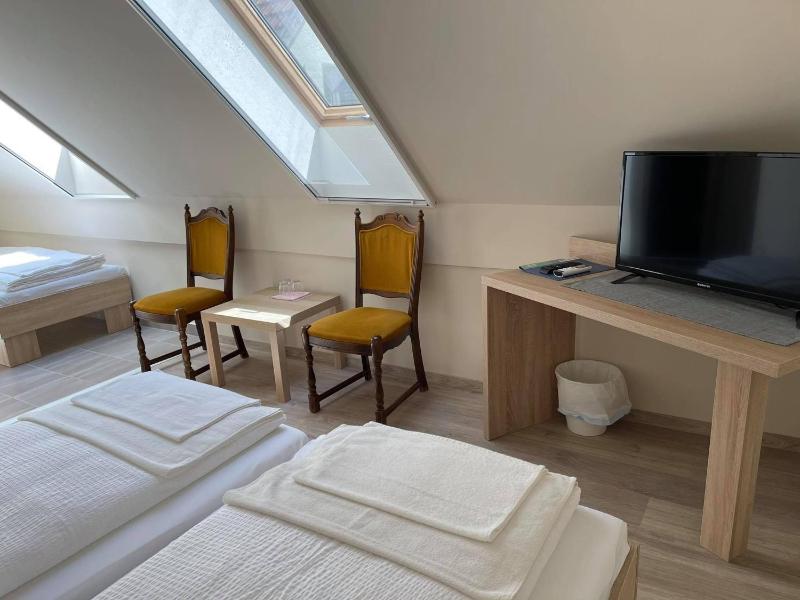 Triple Room image 3