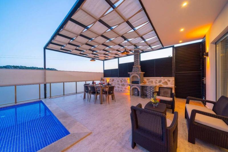 Corleone - Modern Villa with Jacuzzi in Kalkan - image 2
