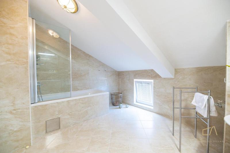Luxury Apartments Villa Luce - image 17
