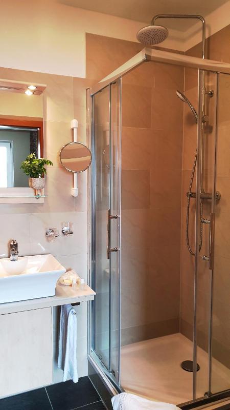 Triple Room image 4