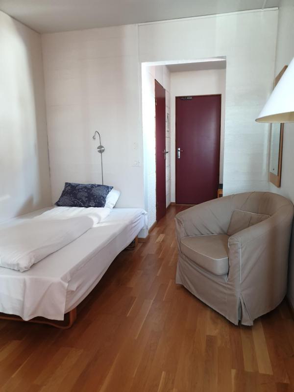 Single Room image 2