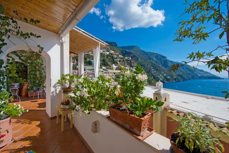 CASA NOEMI 4&2 Emma Villas - image 17