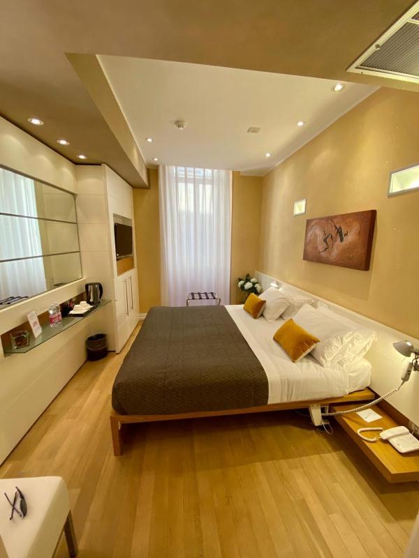 Superior Double Room image 1
