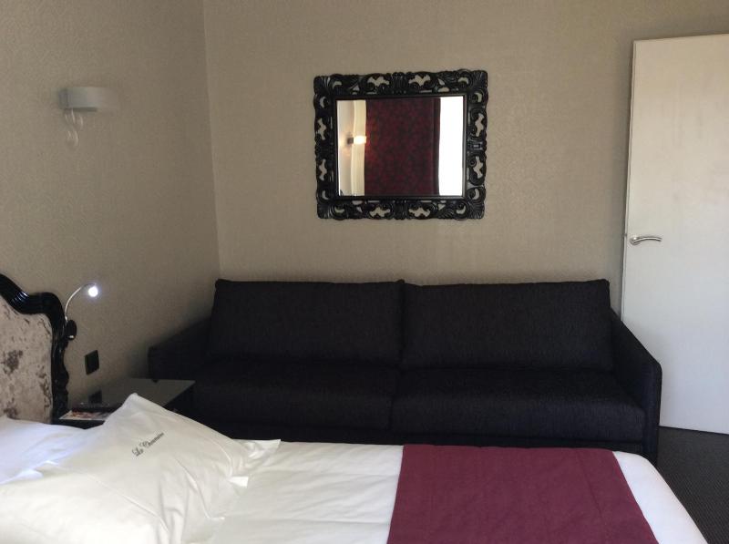 Superior Quadruple Room image 4