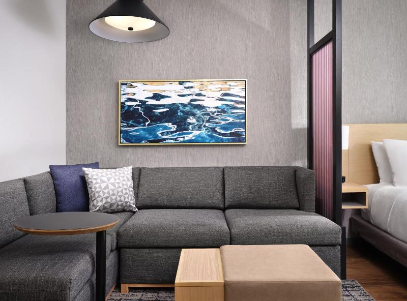 King Room with Sofa Bed image 4
